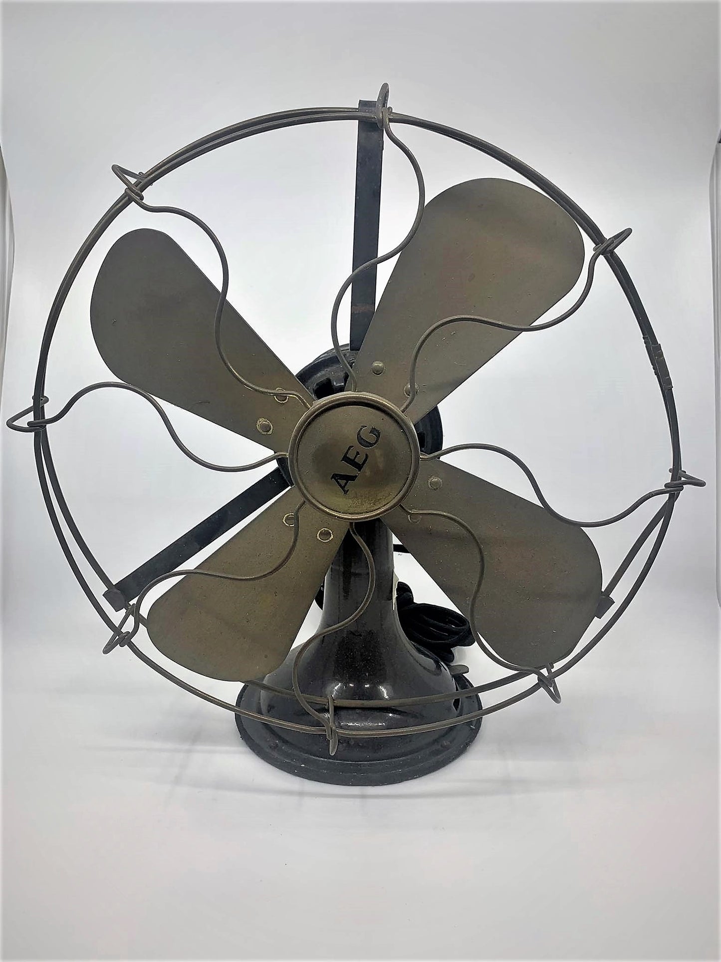 AEG ELECTRIC DESK FAN