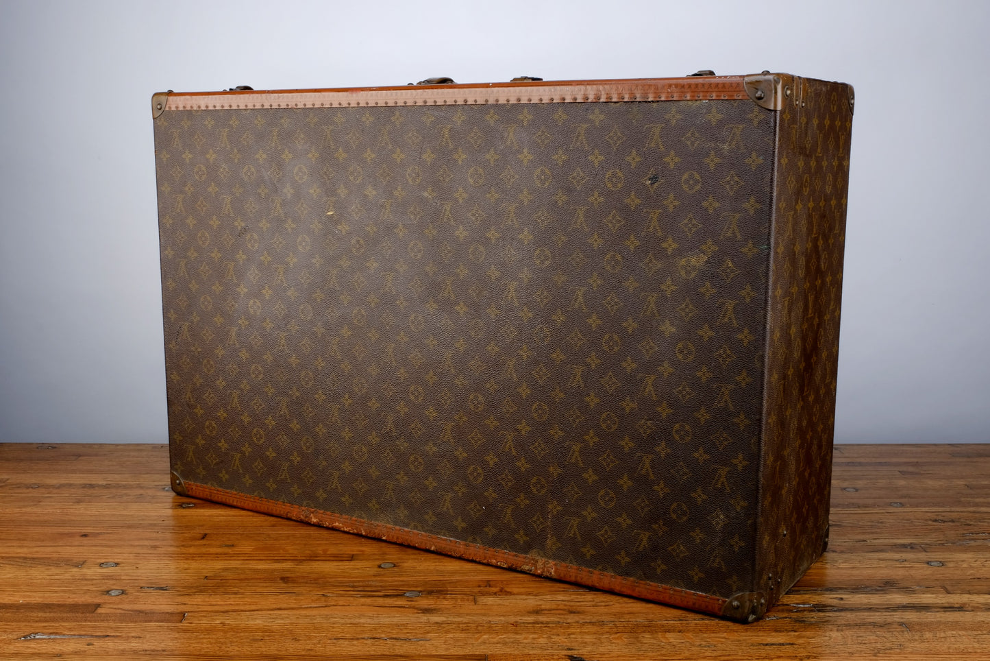 LOUIS VUITTON LUGGAGE