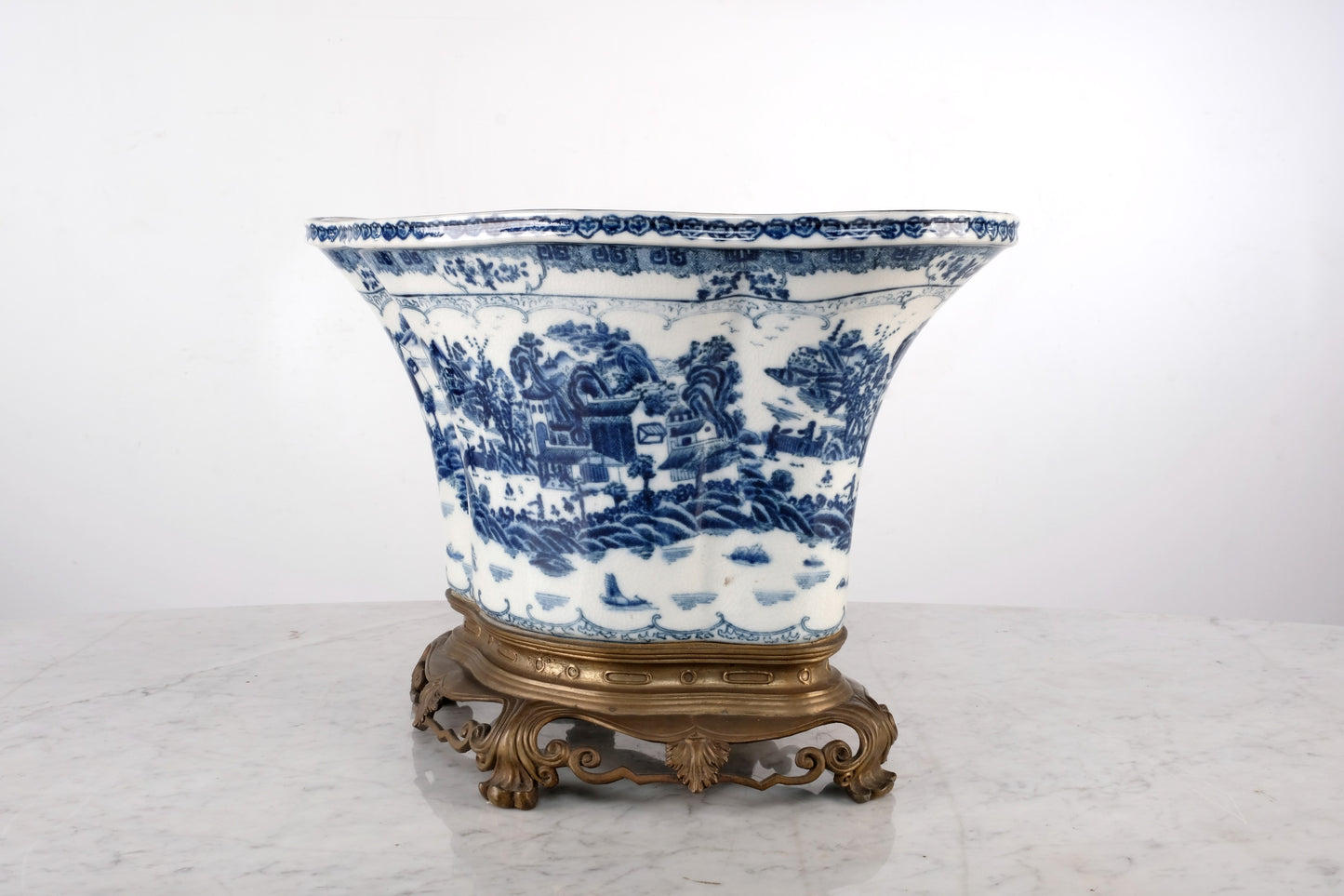 ASEAN PORCELAIN BLUE AND WHITE VASE