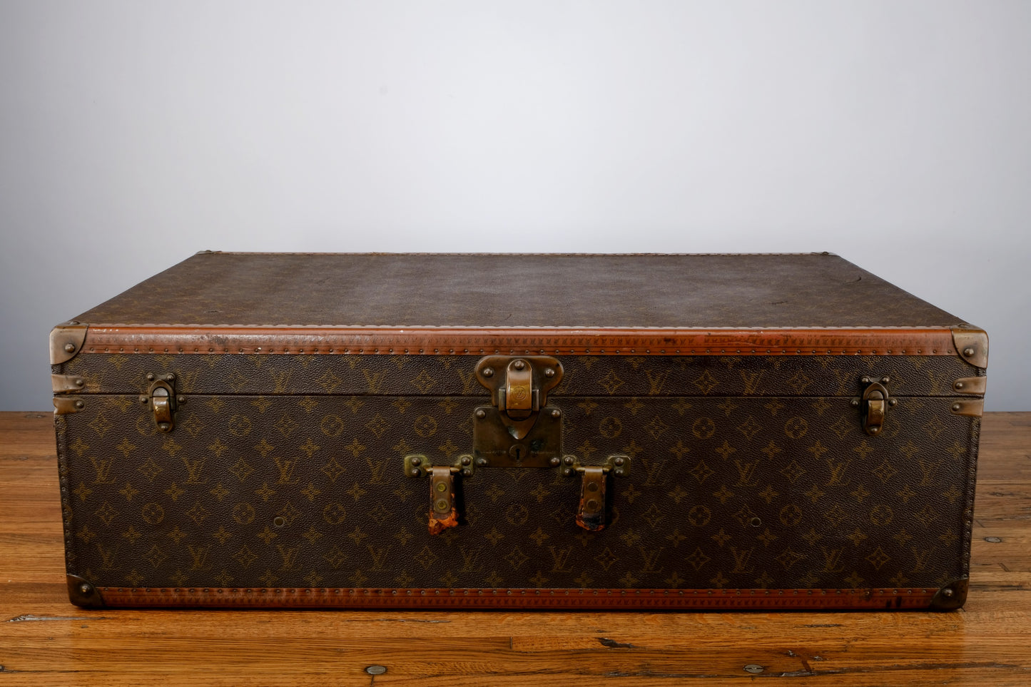 LOUIS VUITTON LUGGAGE