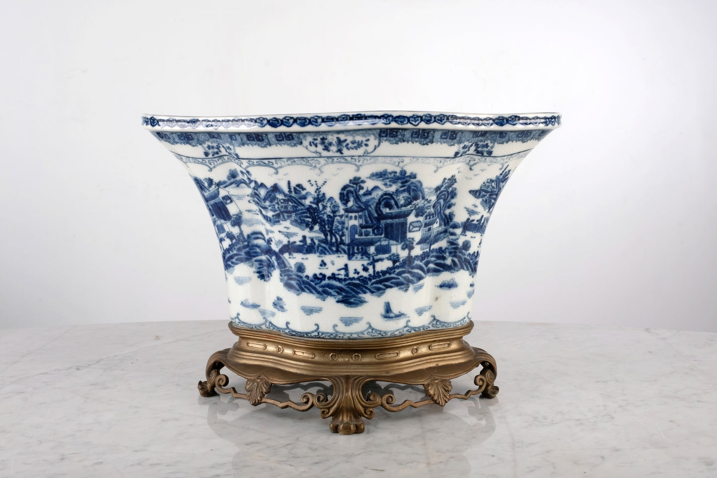 ASEAN PORCELAIN BLUE AND WHITE VASE