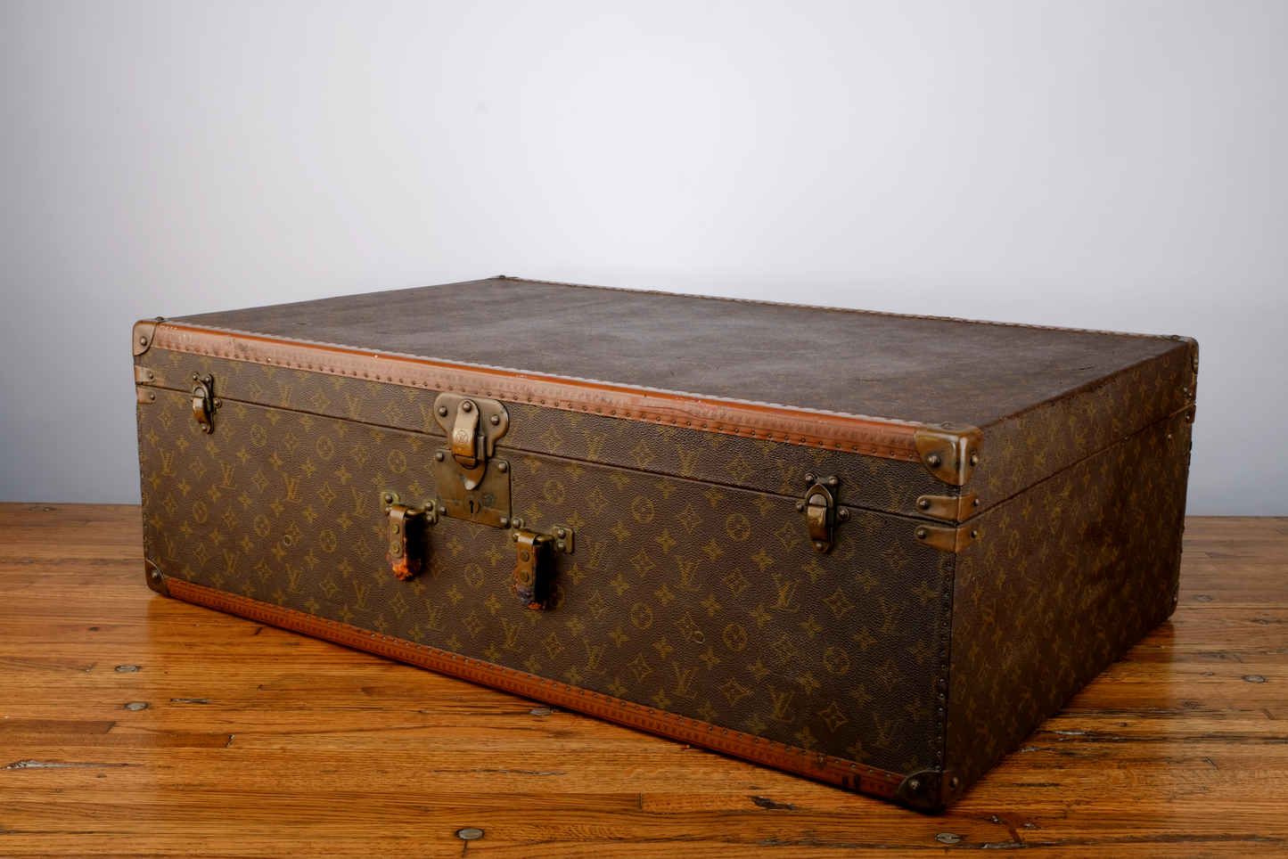 LOUIS VUITTON LUGGAGE