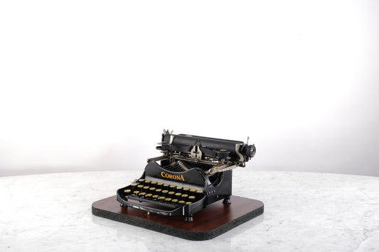 1917 CORONA FOLDING TYPEWRITER MODEL 3